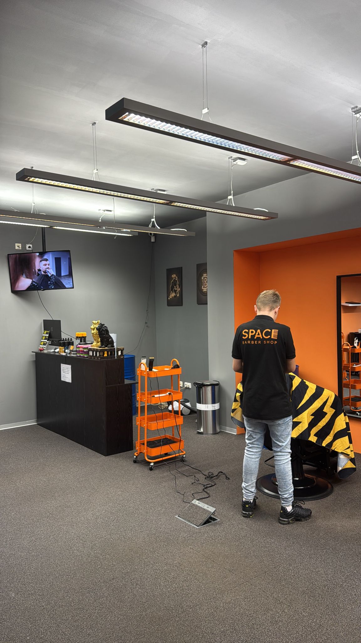 Atmosféra barber shopu v Novom Meste nad Váhom